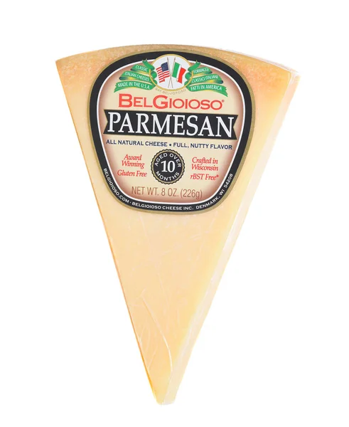 Irivne カリフォルニア州 11月2022 ベルGioiosoパルメザンチーズのくさびパッケージ — ストック写真