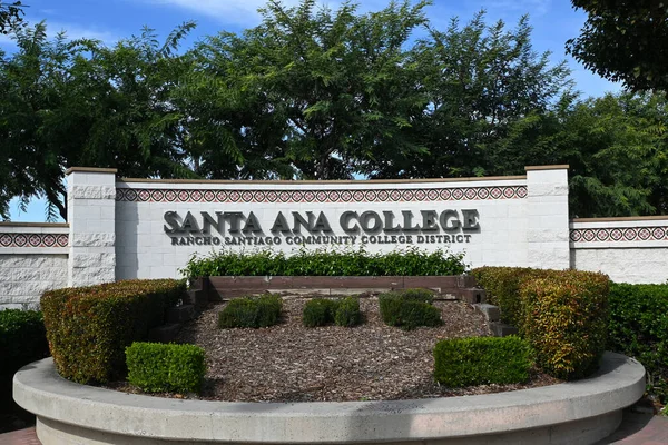 stock image SANTA ANA, CALIFORNIA - 11 NOV 2022: Santa Ana College sign at the Bristol Street and Washington Avenue entrance to the campus.