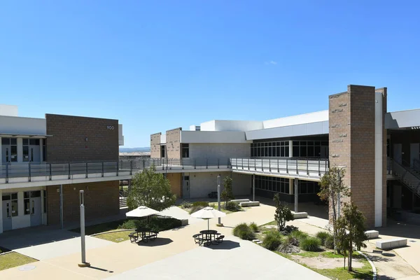 stock image IRIVNE, CALIFORNIA - 2 APR 2023: Classroom buildings on the Campus of Portola High School.