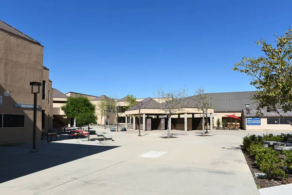Irvine California Abr 2023 Quad Aulas Campus Woodbridge High School — Foto de Stock