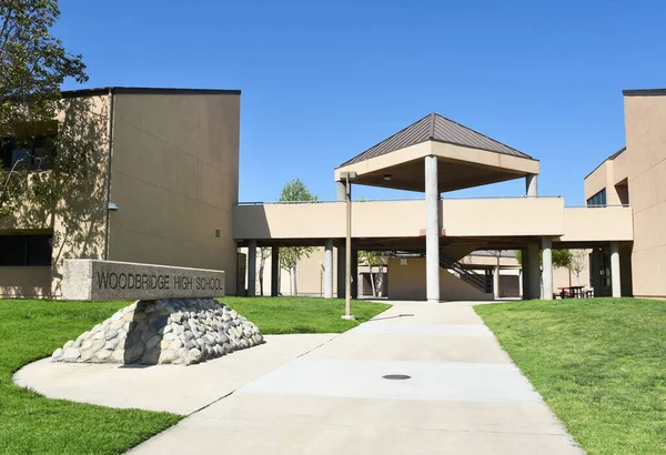 stock image IRVINE, CALIFORNIA - 9 APR 2023: Sign at the Alton Avenue entrance to Woodbridge High School