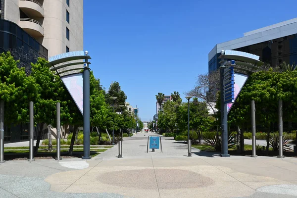 Long Beach California Apr 2023 Promenade Downtown Göbeğinde Blok Uzunluğunda — Stok fotoğraf
