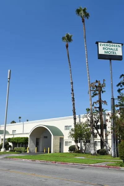 Anaheim California Septiembre 2023 Señal Alta Palmeras Motel Evergreen Royalle —  Fotos de Stock