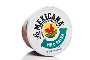 IRVINE, CALIFORNIA - 28 Aralık 2023: La Mexicana Hafif Salsa Konteynırı. 