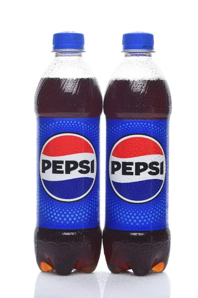 Irvine Kalifornia Feb 2024 Dwie Butelki Pepsi Pojemności Uncji Kondensacją — Zdjęcie stockowe