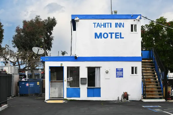 Costa Mesa California Φεβρουαριου 2024 Μοτέλ Tahiti Inn Στην Οδό Εικόνα Αρχείου