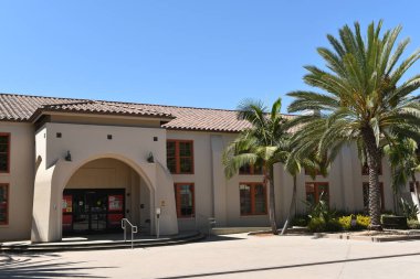 LONG BEACH, CALIFORNIA - 28 Temmuz 2024: Long Beach City College, LBCC kampüsündeki İdari Bina.