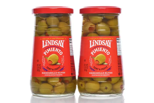 stock image IRVINE, CALIFORNIA - 6 SEPT 2024: Two bottles of Lindsay Pimiento Manzanilla Olives stuffed with Pimiento.