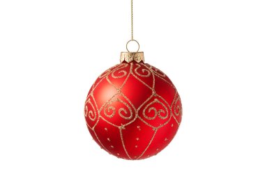 Beyaz arka planda izole edilmiş Noel ağacı topu. Kırmızı Noel süslemesi. 