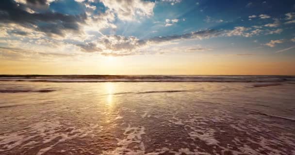 Seascape Ανατολή Και Κείμενο Στην Άμμο Παραλία Νέο Έτος 2023 — Αρχείο Βίντεο
