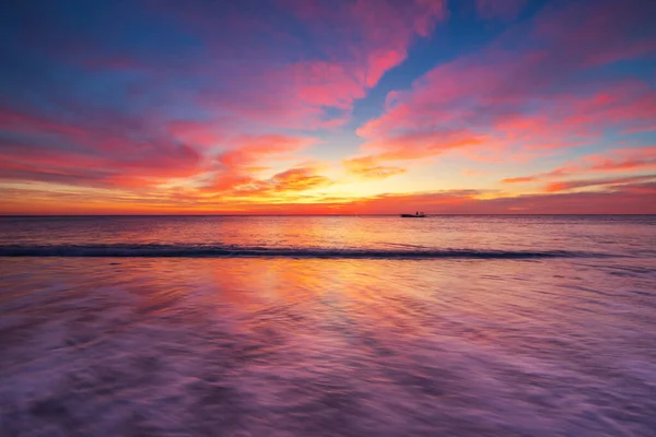 Beautiful Cloudscape Sea Sunrise Sho — Stock Photo, Image