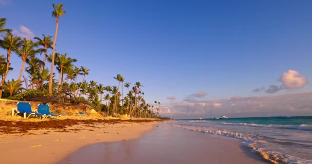 熱帯の島のビーチプンタカナ バイエルンリゾート カリブ海日の出 — ストック動画