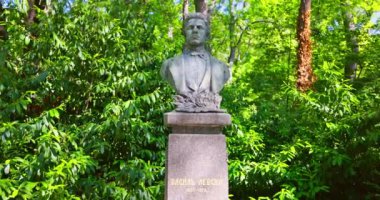 Bulgaristan 'ın başkenti Varna' da bulunan devrimci Vasil Levski 'nin anısına dikildi.