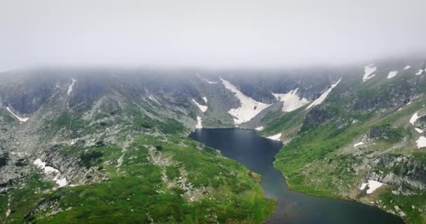 Rila Montanha Lagos Cachoeira Natureza Bulgária Nascer Sol Nevoeiro Panorâmico — Vídeo de Stock