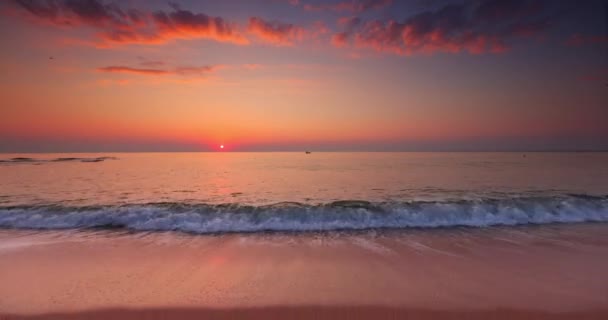 Deniz Dalgaları Sahil Üzerinde Gün Doğumu Dinlenme Meditasyon Için Tropikal — Stok video