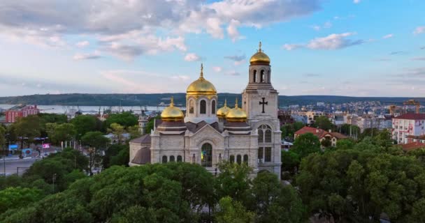 Βάρνα Βουλγαρία Αεροφωτογραφία Του Cityscape Και Διάσημο Κτίριο Του Καθεδρικού — Αρχείο Βίντεο