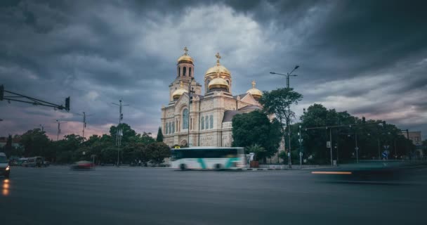 Varna Bulgaristan Şehir Havacılık Manzarası Şehir Merkezindeki Varsayımın Katedrali Nin — Stok video