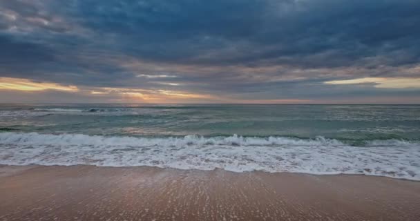 Strand Strand Sonnenuntergang Über Plätscherndem Wasser — Stockvideo