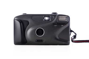 Eski kamera, eski fotoğrafçılık filmi, beyaz arka planda izole edilmiş klasik fotoğraf makinesi.