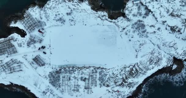 Panorama Winterlandschap Van Het Spectaculaire Henningsvaer Stadion Sneeuw Noord Zee — Stockvideo