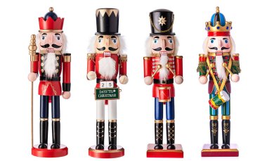 Beyaz arka planda fındıkkıran Noel askeri, oyuncak heykel