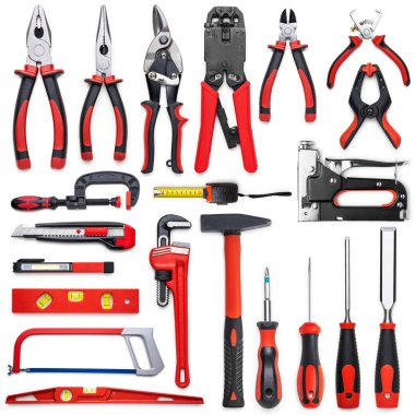 Kırmızı siyah dizaynlı, bakım, onarım, inşaat ve zanaat işleri için ideal, gerekli el aletlerinin özenle düzenlenmiş bir koleksiyonu. Kerpeten, tornavida, anahtar ve diğer temel aletler.