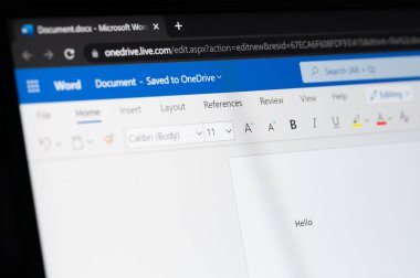 New York, ABD - Eylül 1, 2022: Microsoft kelime uygulamasında laptop ekran makrosu yakın görünüm arka planı üzerine yeni bir belge başlat