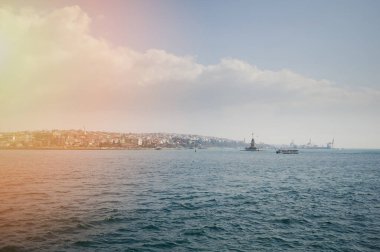 Güneşli bir günde İstanbul Boğaz 'dan Panorama