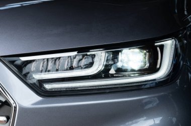 Temiz ve şık araba far makro yakın görünüm