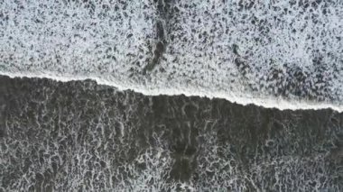 Beyaz deniz köpüğü girdap dokusu arkaplan hava aracı üst görünümü