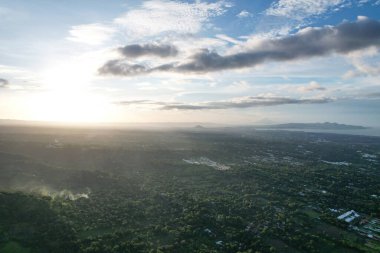 Nikaragua Managua üzerinde gün batımı dağ ve göl manzaralı hava manzaralı