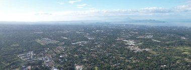 Managua başkentinin panoramik hava aracı görüntüsü