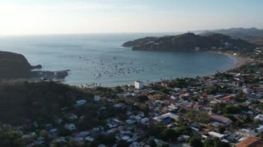 San Juan Del Sur 'da sakin bir okyanus körfezi.