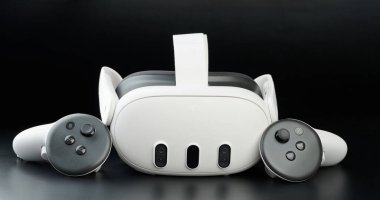 New York, ABD - 15 Mart 2024: Meta oculus quest 3 kulaklık konsolu