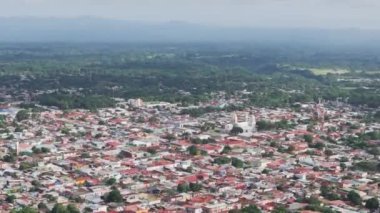 Diriamba kasabasındaki sokaklar Nikaragua Orta Amerika insansız hava aracı manzaralı