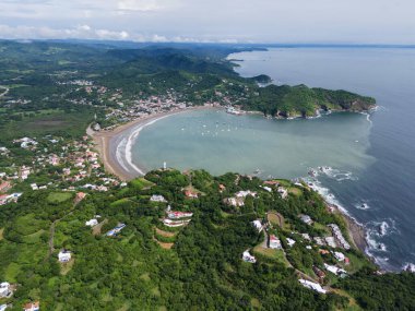 Nikaragua 'da yeşil tropik manzara San Juan del Sur insansız hava aracı görüntüsü