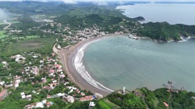 Nikaragua 'da yeşil tropik manzara San Juan del Sur insansız hava aracı görüntüsü