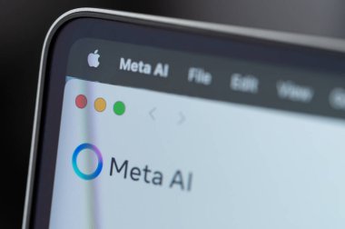 New York, ABD - 17 Ekim 2024: Meta AI web sayfası servisi ekranda yakın görüntüde