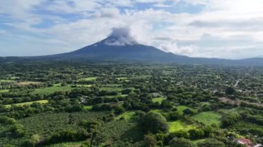 Nikaragua 'daki Ometepe adasının panoramik görüntüsü