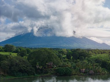 Ometepe adası kıyısı volkanik hava aracı manzaralı.