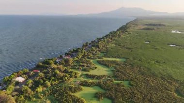 Mombacho volkanik arka plan hava aracı manzaralı yeşil çimen manzarası