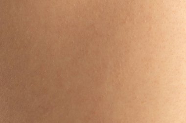 Yumuşak cilt dokusu yumuşak ışık koşulları altında ses tonu ve görünüşte ince değişimler gösterir.