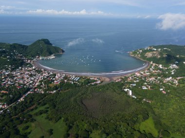 San Juan Del Sur şehir körfezi plaj panorama insansız hava aracı manzaralı