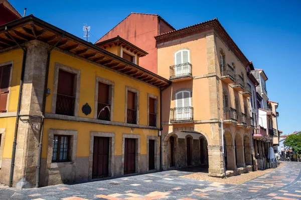 Edificios Coloridos Las Calles Del Casco Antiguo Aviles Asturias España — Foto de Stock