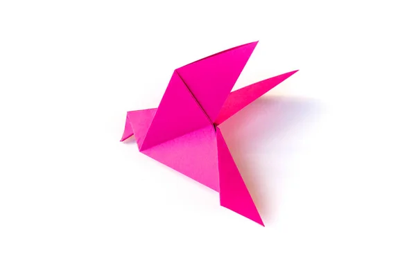 粉红纸鸽子折纸 在空白的白色背景上分离 — 图库照片