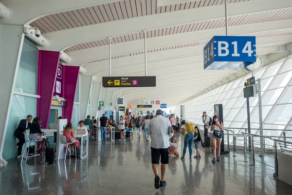 西班牙毕尔巴鄂 2022年7月20日 城市机场航站楼 — 图库照片