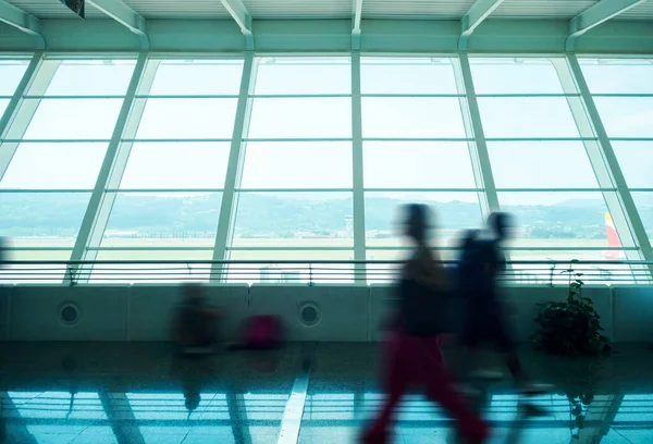 Passengers Walking Airport Terminal Travel Background — Stock Photo, Image
