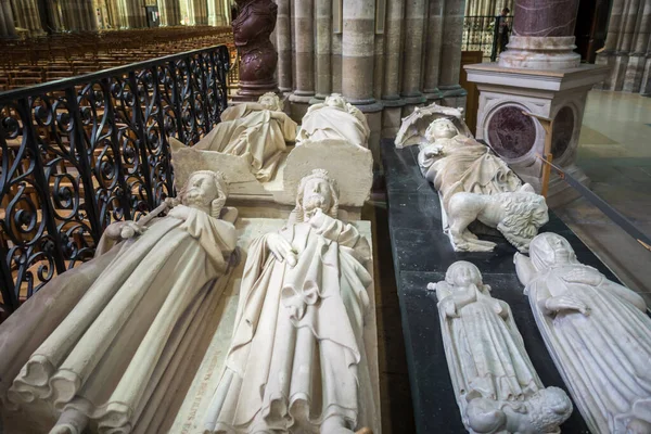 Saint Denis Paris Bazilikası Ndaki Fransa Krallarının Mezarları — Stok fotoğraf