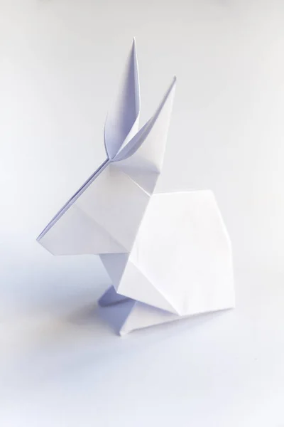 Origami Coniglio Carta Isolato Uno Sfondo Bianco Vuoto — Foto Stock