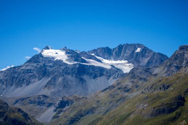 Pralognan la Vanoise 'deki Alp buzulları ve dağlar. Fransız Alpleri